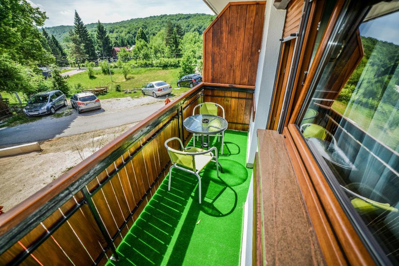 Sixteen Lakes Guest House Jezerce Εξωτερικό φωτογραφία