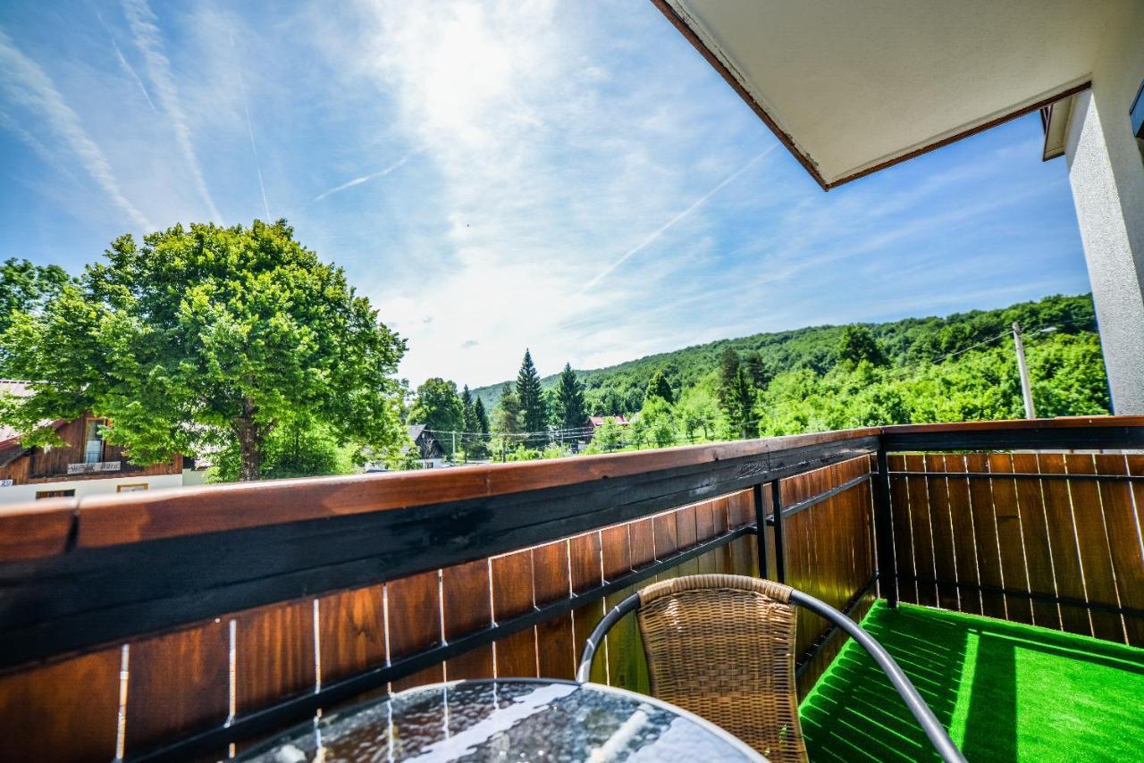 Sixteen Lakes Guest House Jezerce Εξωτερικό φωτογραφία