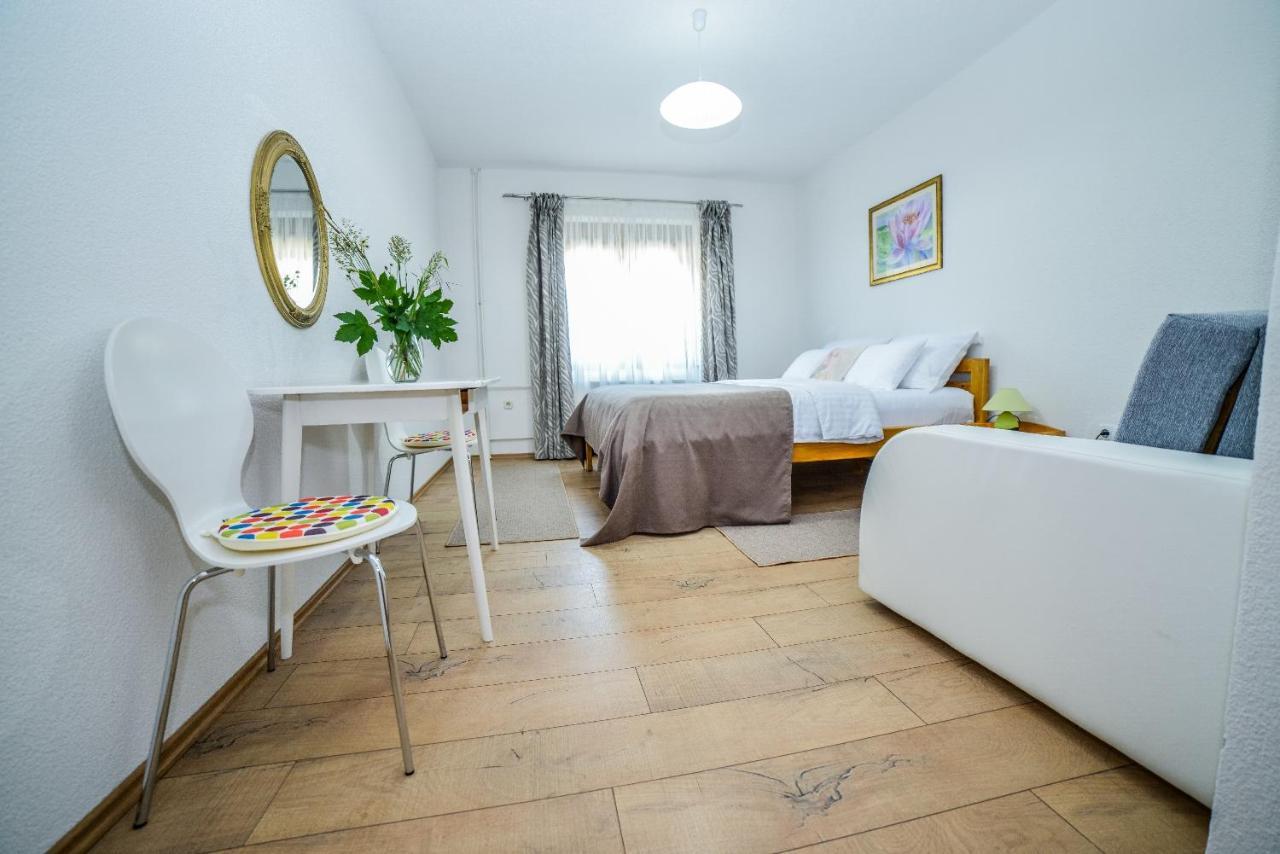 Sixteen Lakes Guest House Jezerce Εξωτερικό φωτογραφία
