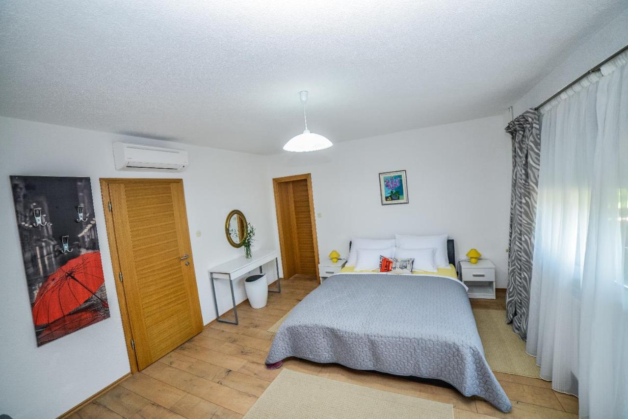 Sixteen Lakes Guest House Jezerce Εξωτερικό φωτογραφία